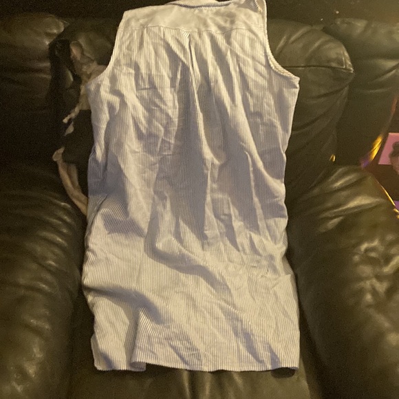 Everlily women’s short sleeve, just below the knee button up blue and white s - Picture 2 of 3